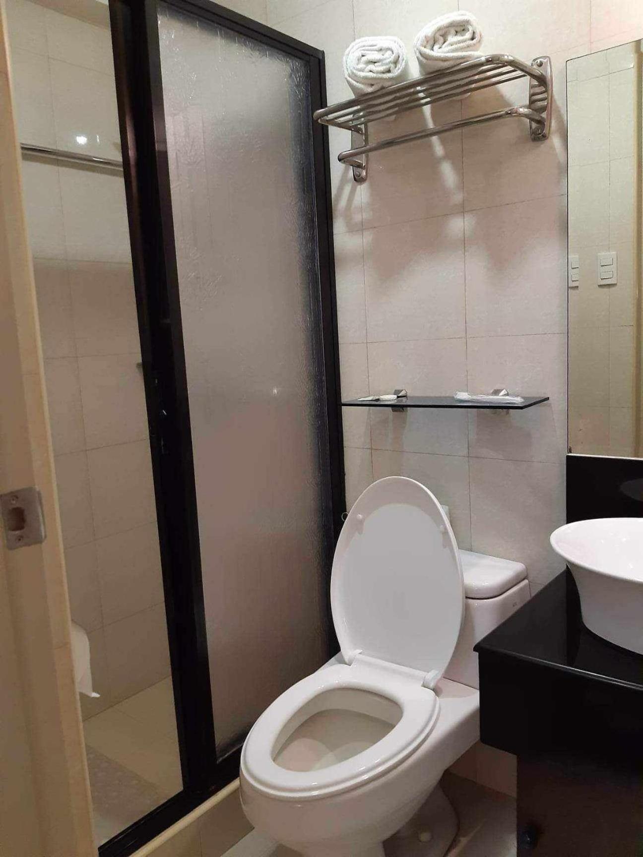 Sarasota Residential Resort Cluster 4 Unit 6B, 6C And 6L By Manny Newport Blvd, Across Naia T3 & Near Resorts World Manila, Pasay City Bagian luar foto